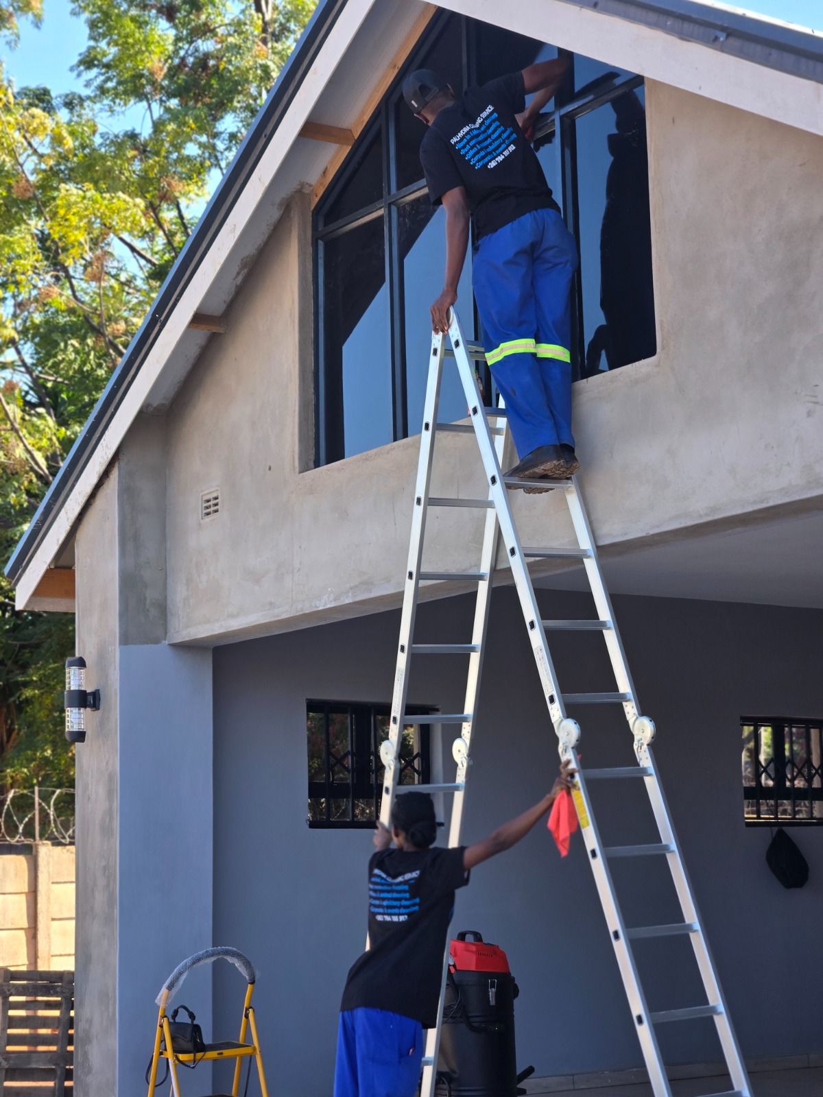 Roof cleaning by Palhydra